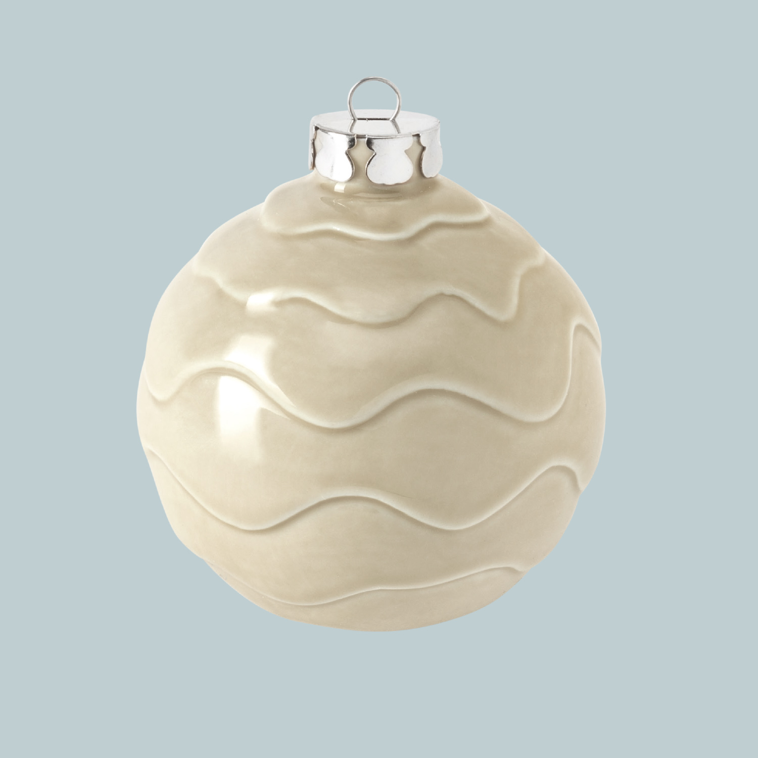 Weihnachtskugel Wellen, Glasur sandbeige, 7cm