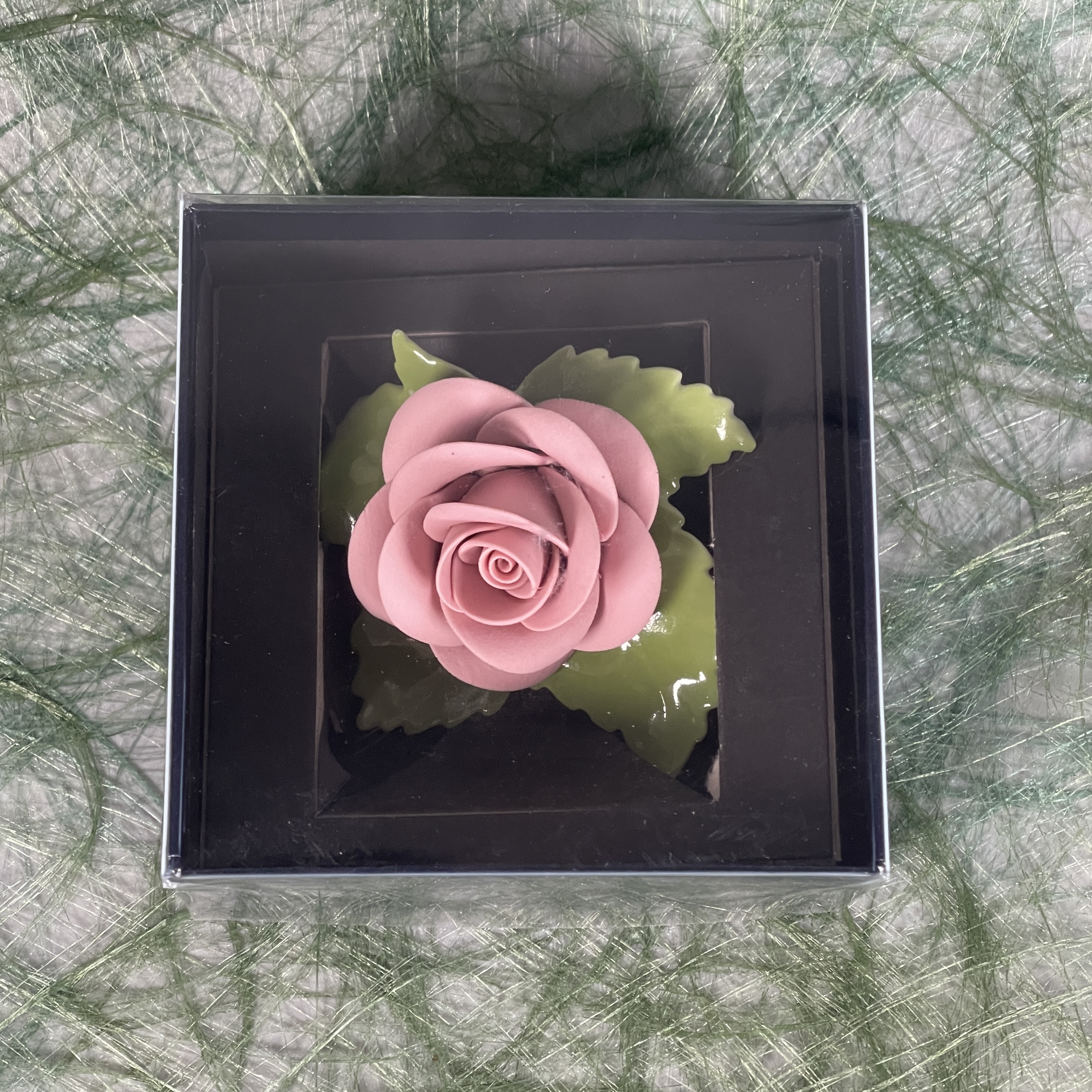 Porzellanrose rosa von Unterweissbacher Werkstätten für Porzellankunst